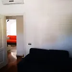 Central Apartment *